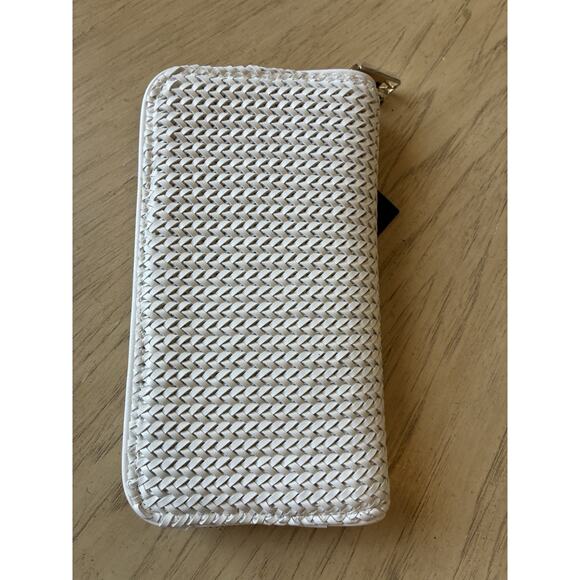 NWT VICTORIA'S SECRET The Victoria Wallet White Woven Coconut Texture Full Zip - Picture 9 of 14